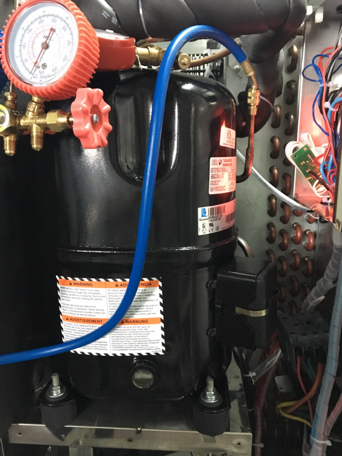 fabricante de gelo 200kg/24h quadrado pequeno, máquina comercial do fabricante do cubo de gelo de ROHS 13